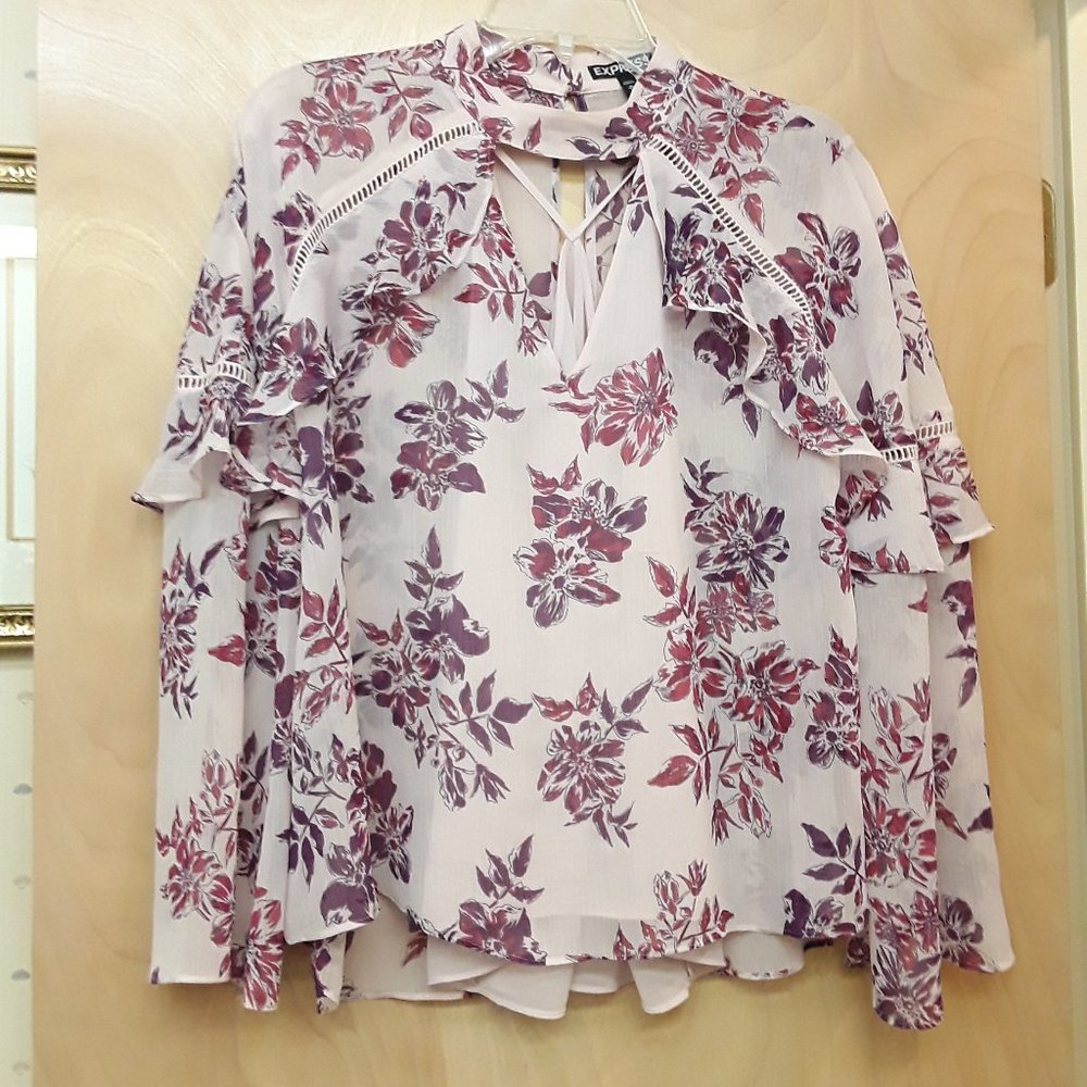 Pink purple floral ruffle keyhole top Express M